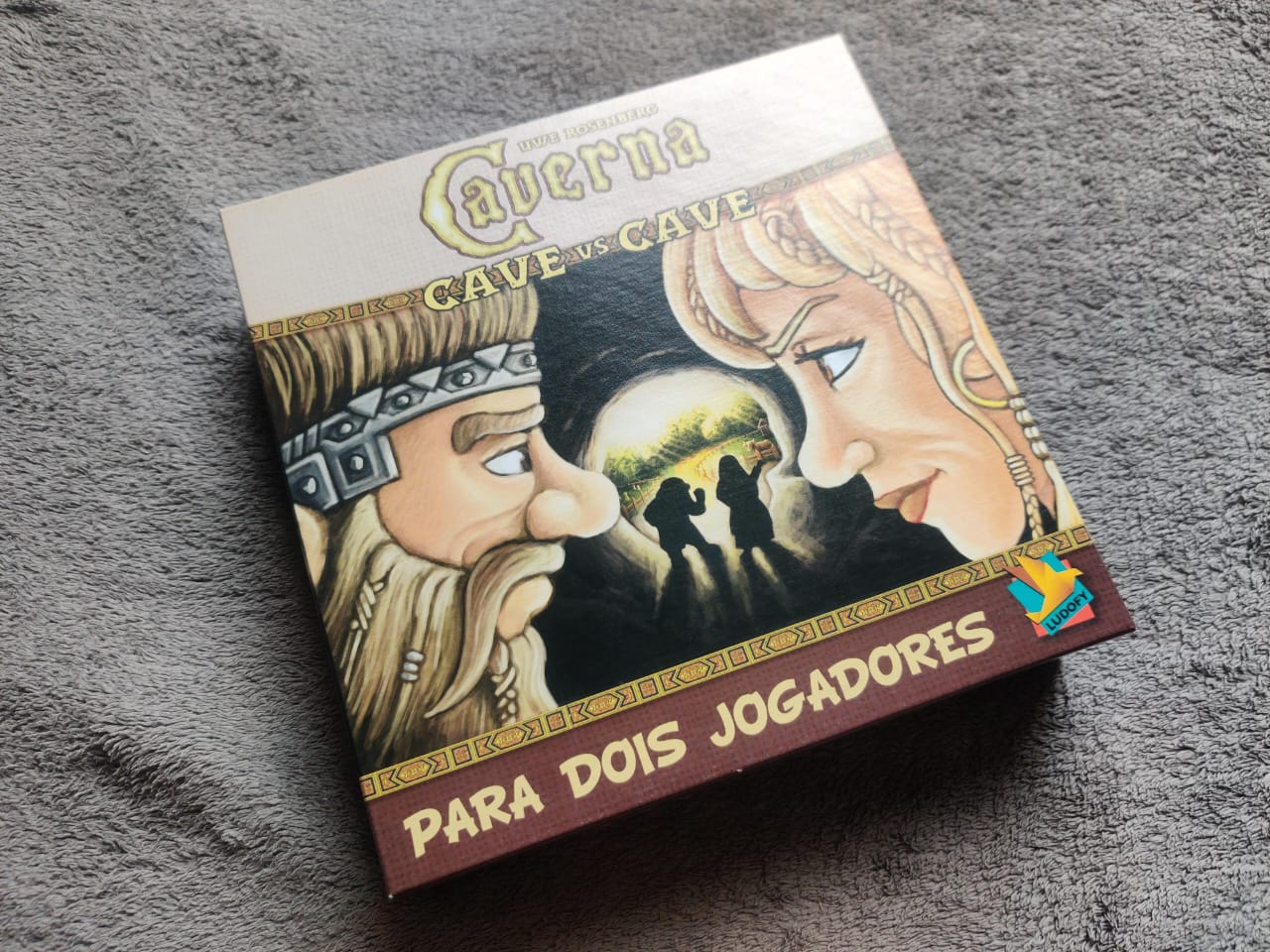 Caverna: Cave vs Cave