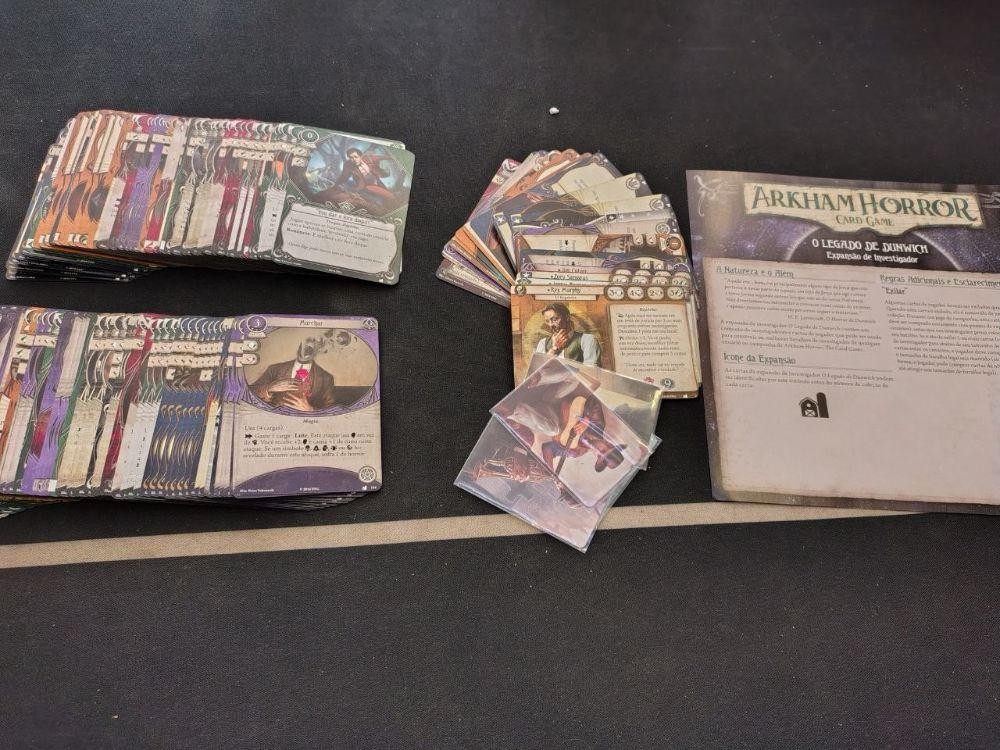 Arkham Horror: The Card Game - O Legado de Dunwich (Expansão de Investigador)