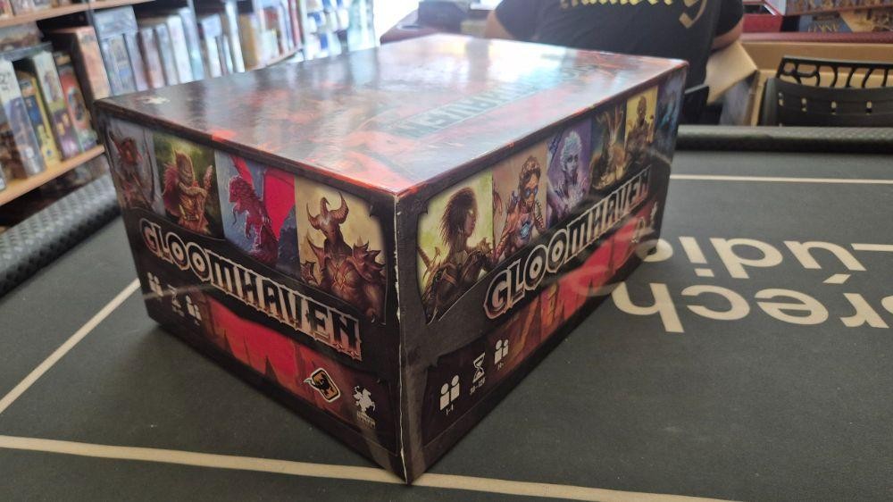 Gloomhaven (Ler Descriçao)